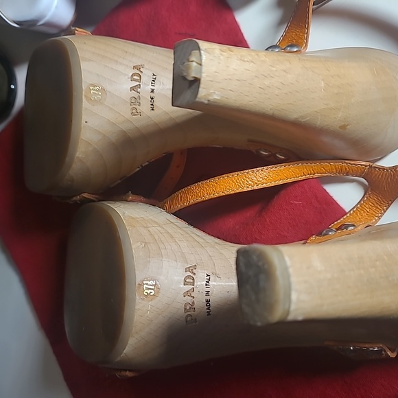 Prada - Picture 7 of 7